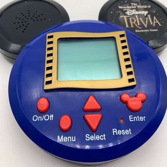 Disney The Wonderful World of Disney Character Trivia Electronic Handheld Game - Picture 9 of 14